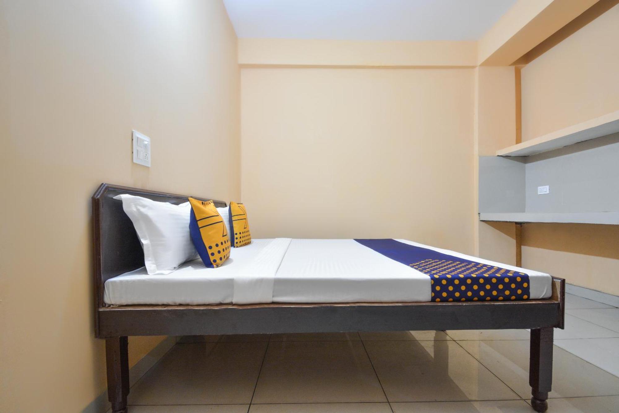 สปอต ออน 61033 โฮเต็ล ไดมอนด์ Hotel Sohana ภายนอก รูปภาพ