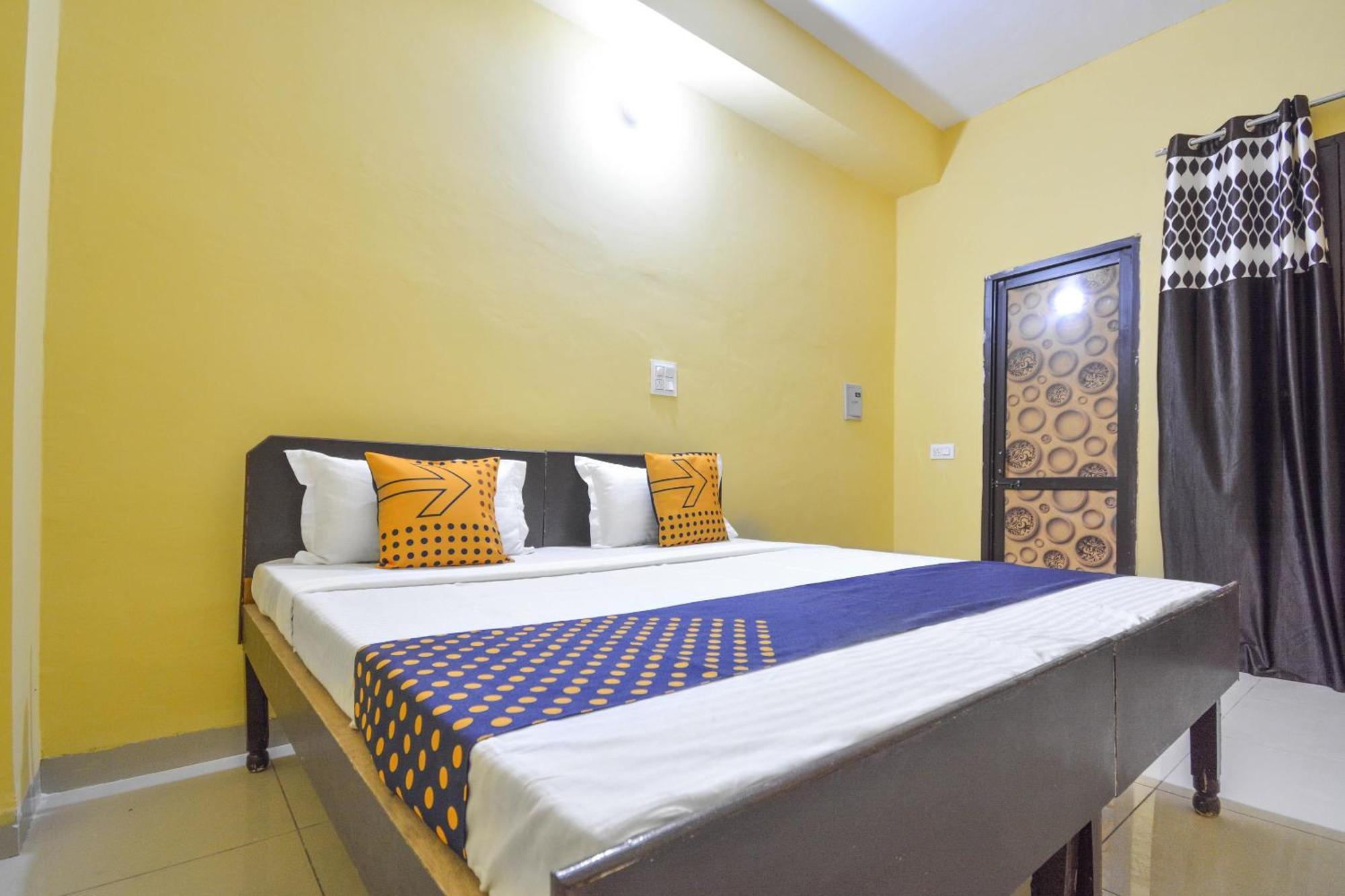 สปอต ออน 61033 โฮเต็ล ไดมอนด์ Hotel Sohana ภายนอก รูปภาพ