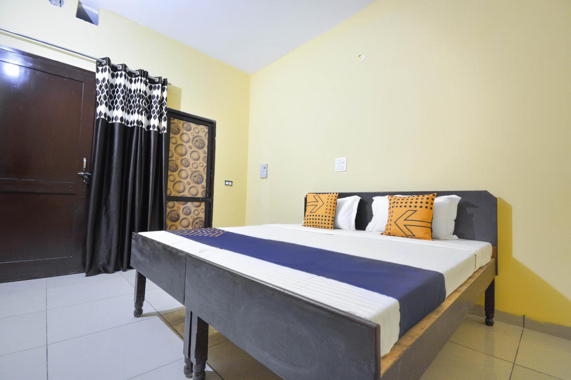 สปอต ออน 61033 โฮเต็ล ไดมอนด์ Hotel Sohana ภายนอก รูปภาพ