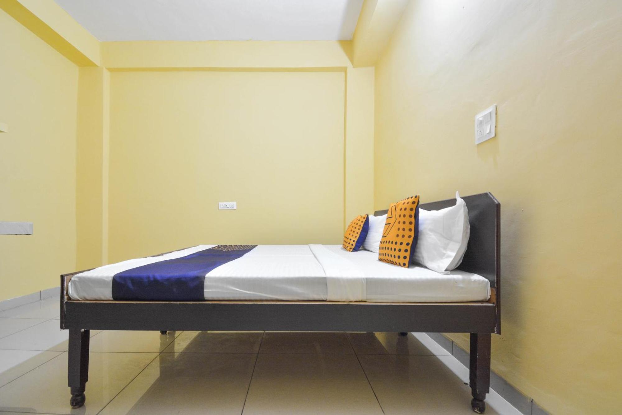 สปอต ออน 61033 โฮเต็ล ไดมอนด์ Hotel Sohana ภายนอก รูปภาพ