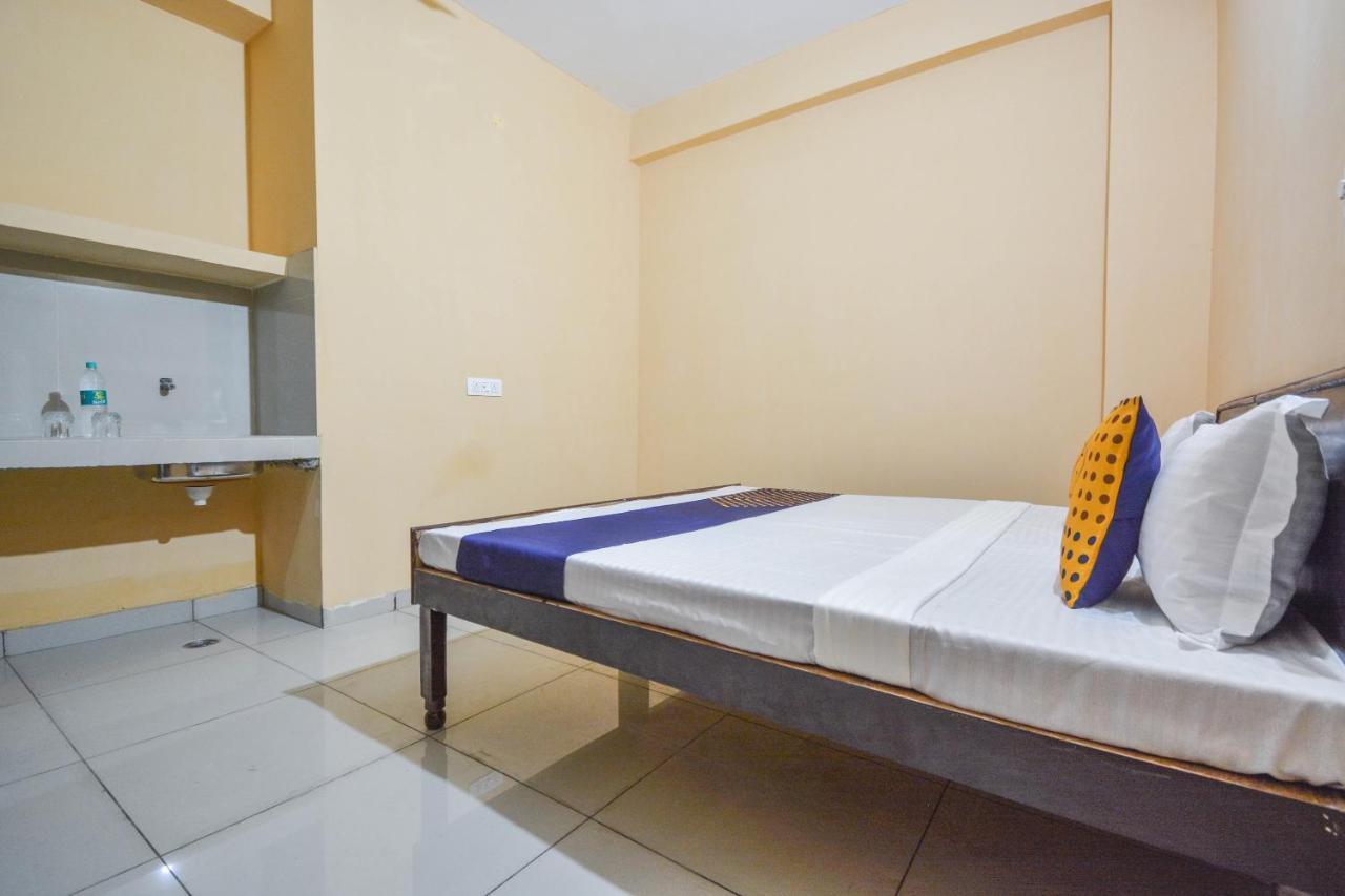สปอต ออน 61033 โฮเต็ล ไดมอนด์ Hotel Sohana ภายนอก รูปภาพ